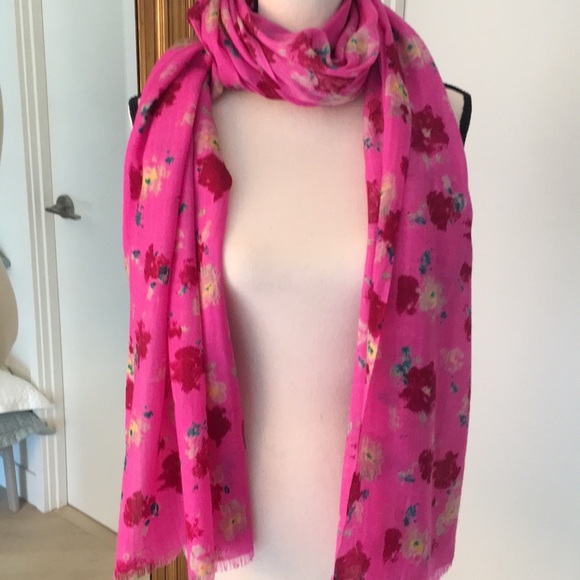 Large Scarf to Wear with the Puff Vest - Picture 1 of 3